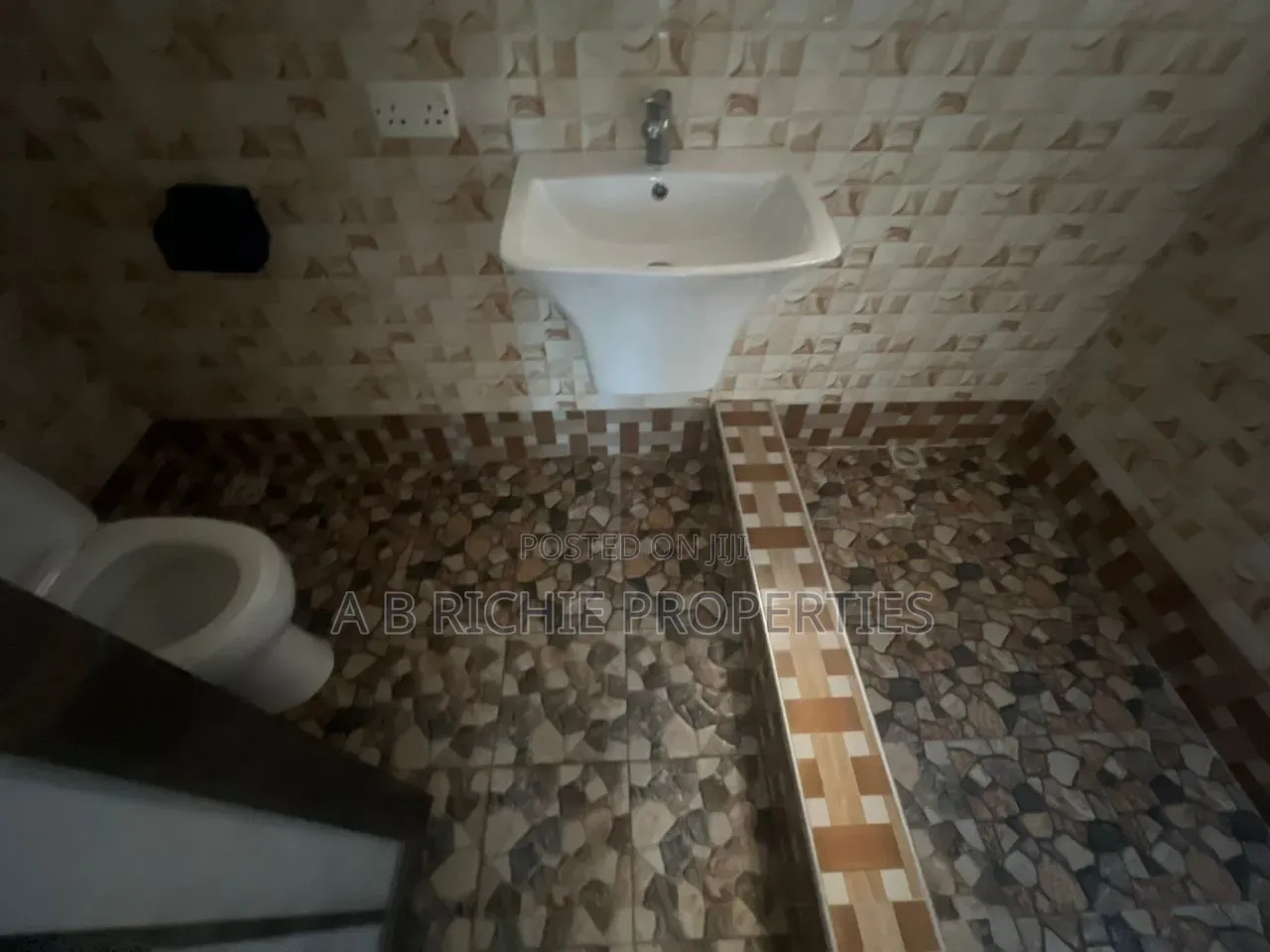 2bdrm Apartment in Ab Richie Properties, Tseaddo for rent