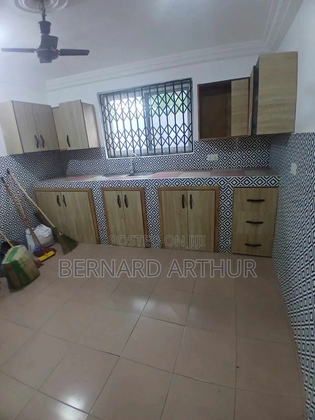 5bdrm Duplex in Bernard Agency, Amasaman for rent