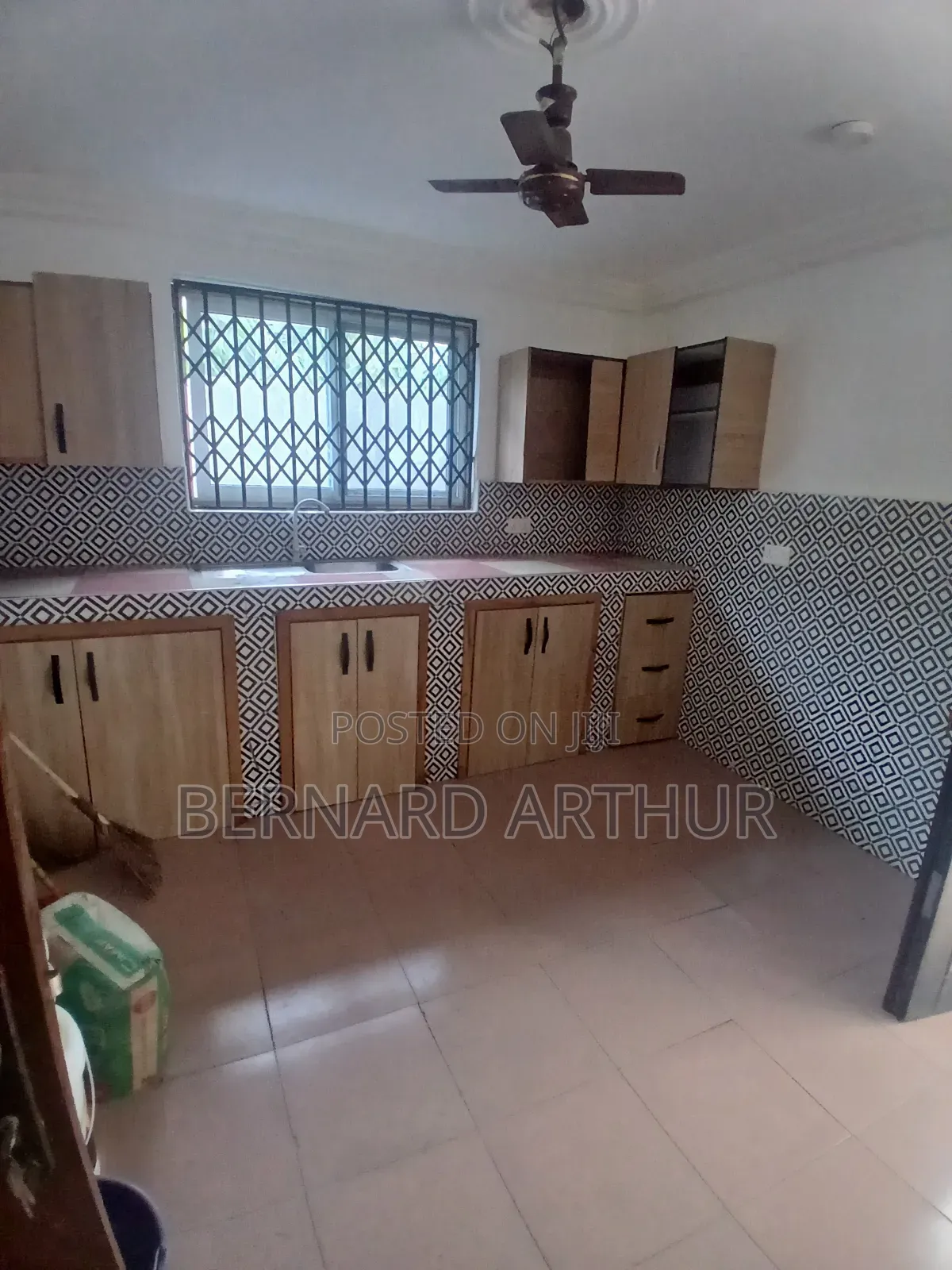 5bdrm Duplex in Bernard Agency, Amasaman for rent