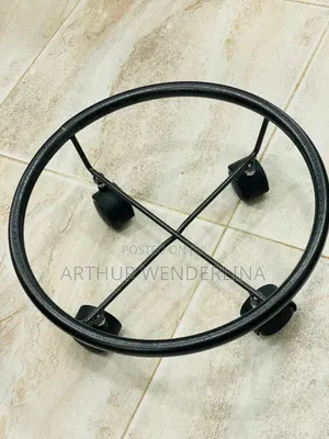 Cylinder Stand With Wheel Under