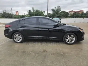 Hyundai Elantra 2019 Black