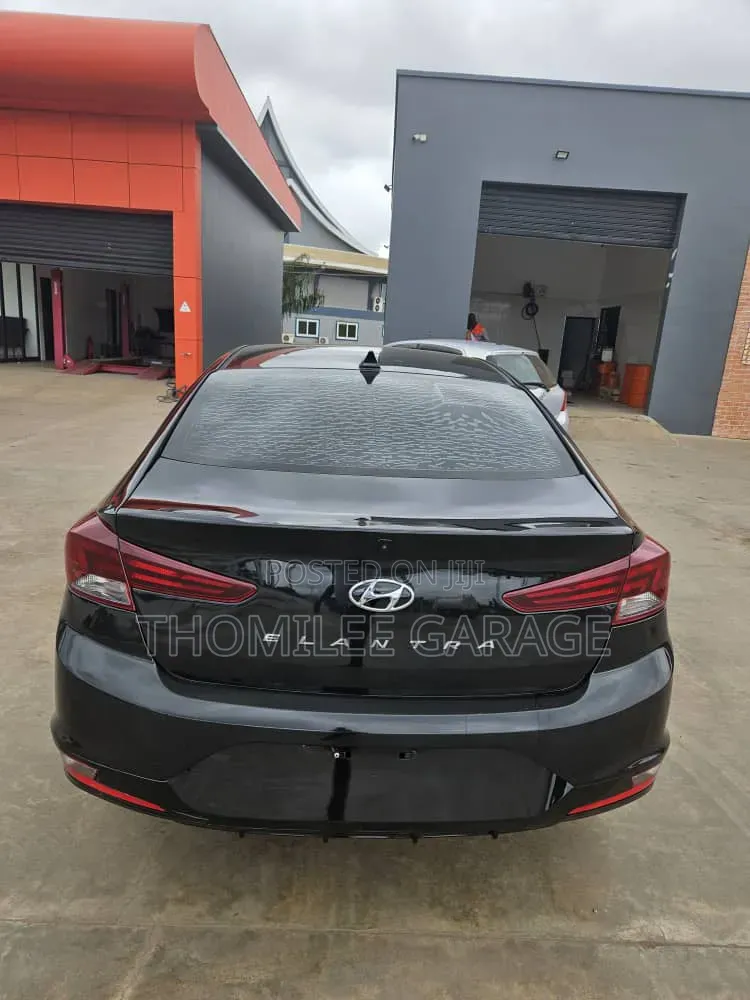 Hyundai Elantra 2019 Black