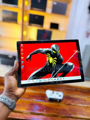 Laptop Microsoft Surface Pro 4 16GB Intel Core i7 SSHD+SSD 256GB