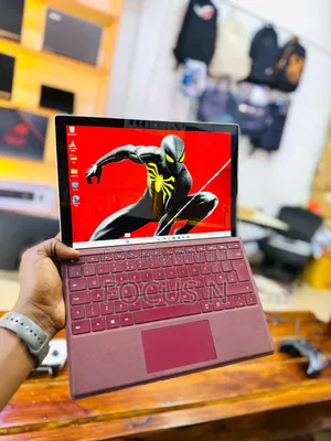 Laptop Microsoft Surface Pro 4 16GB Intel Core i7 SSHD+SSD 256GB