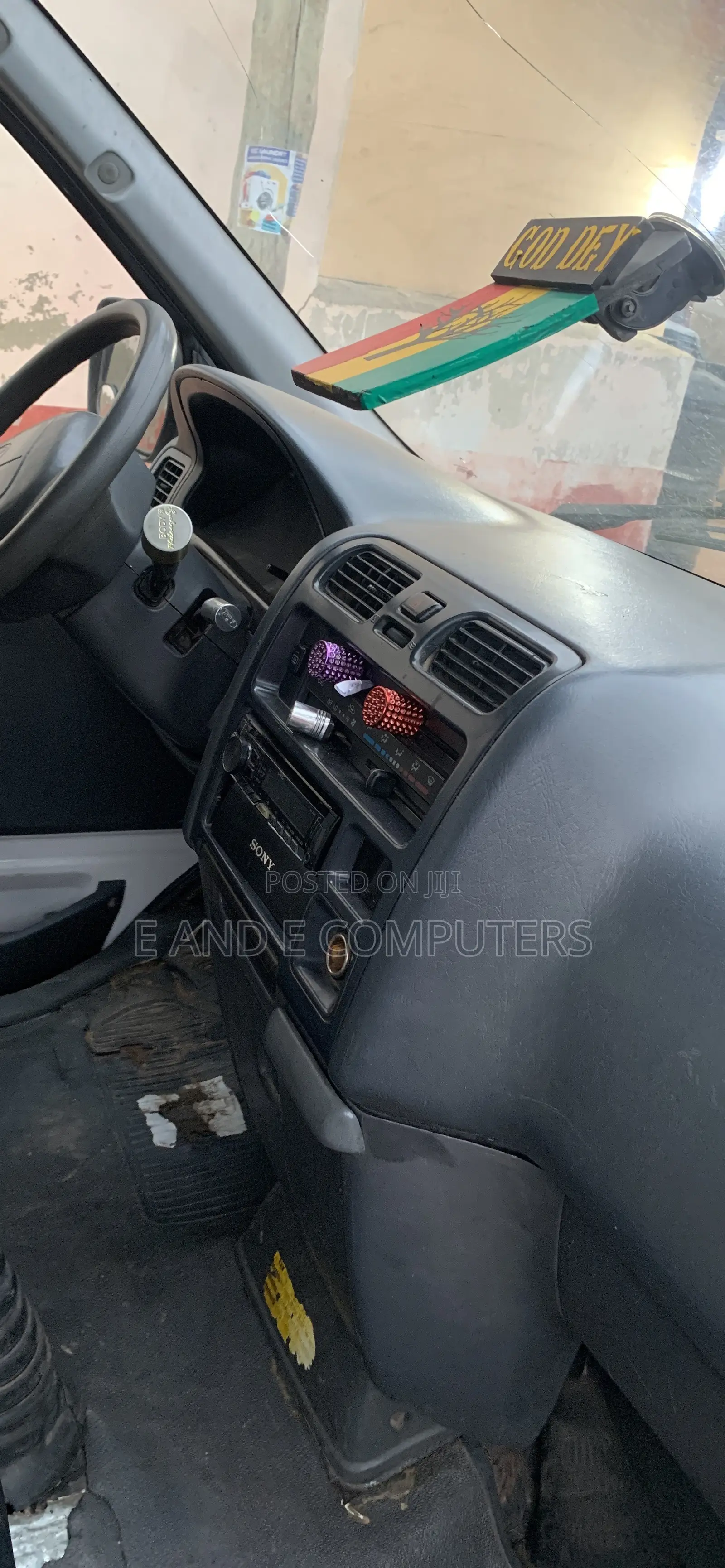Toyota HiAce 2005 White