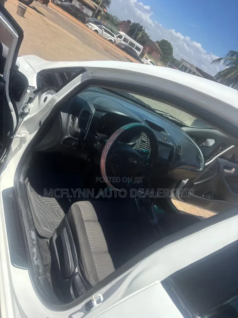 Kia Forte 2018 White