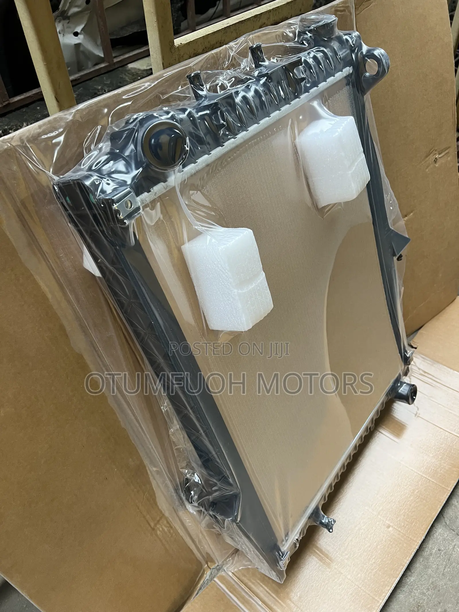 Dodge Durango 2008 2009 2010 Radiator (Water Tank)