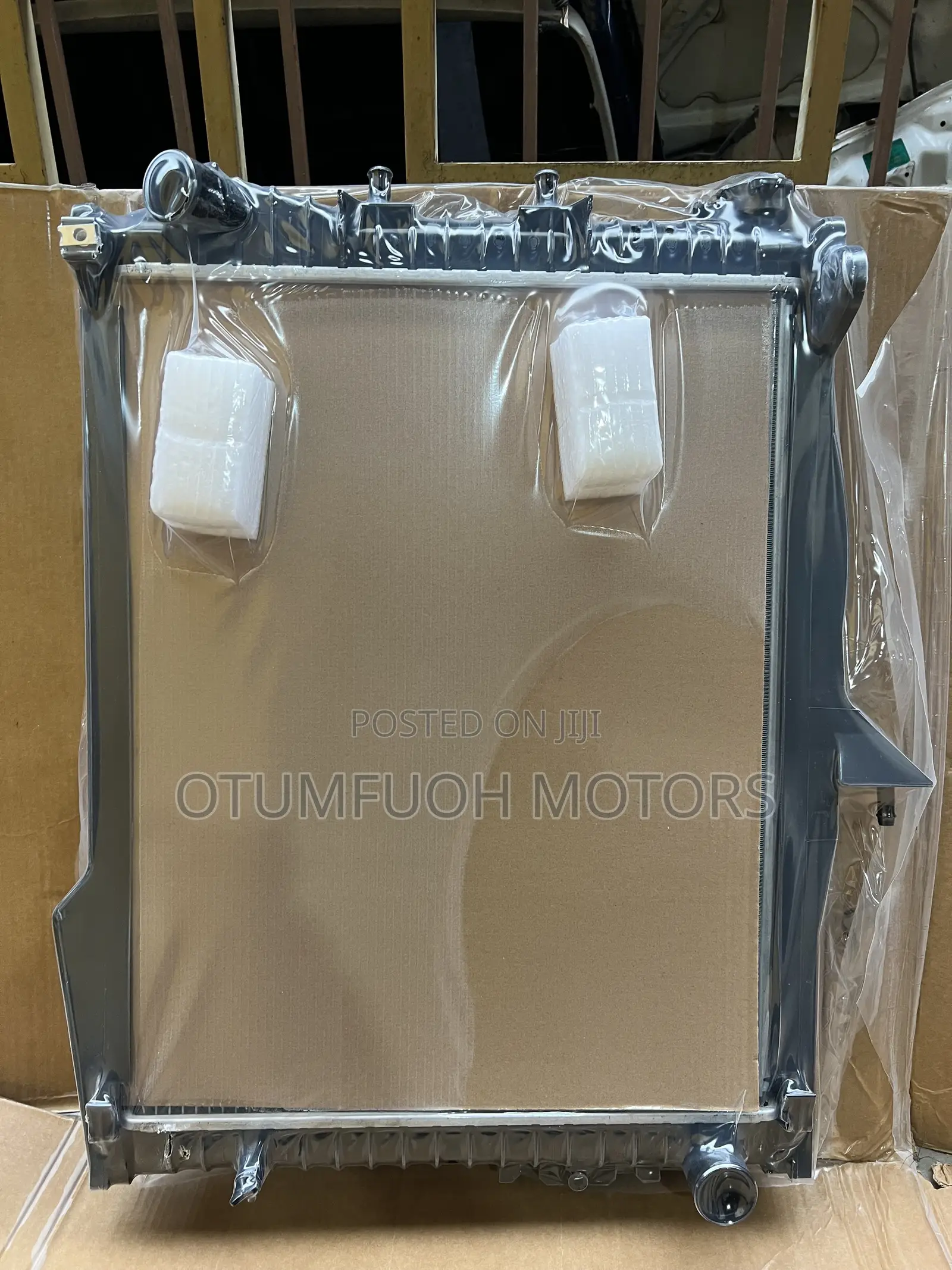 Dodge Durango 2008 2009 2010 Radiator (Water Tank)