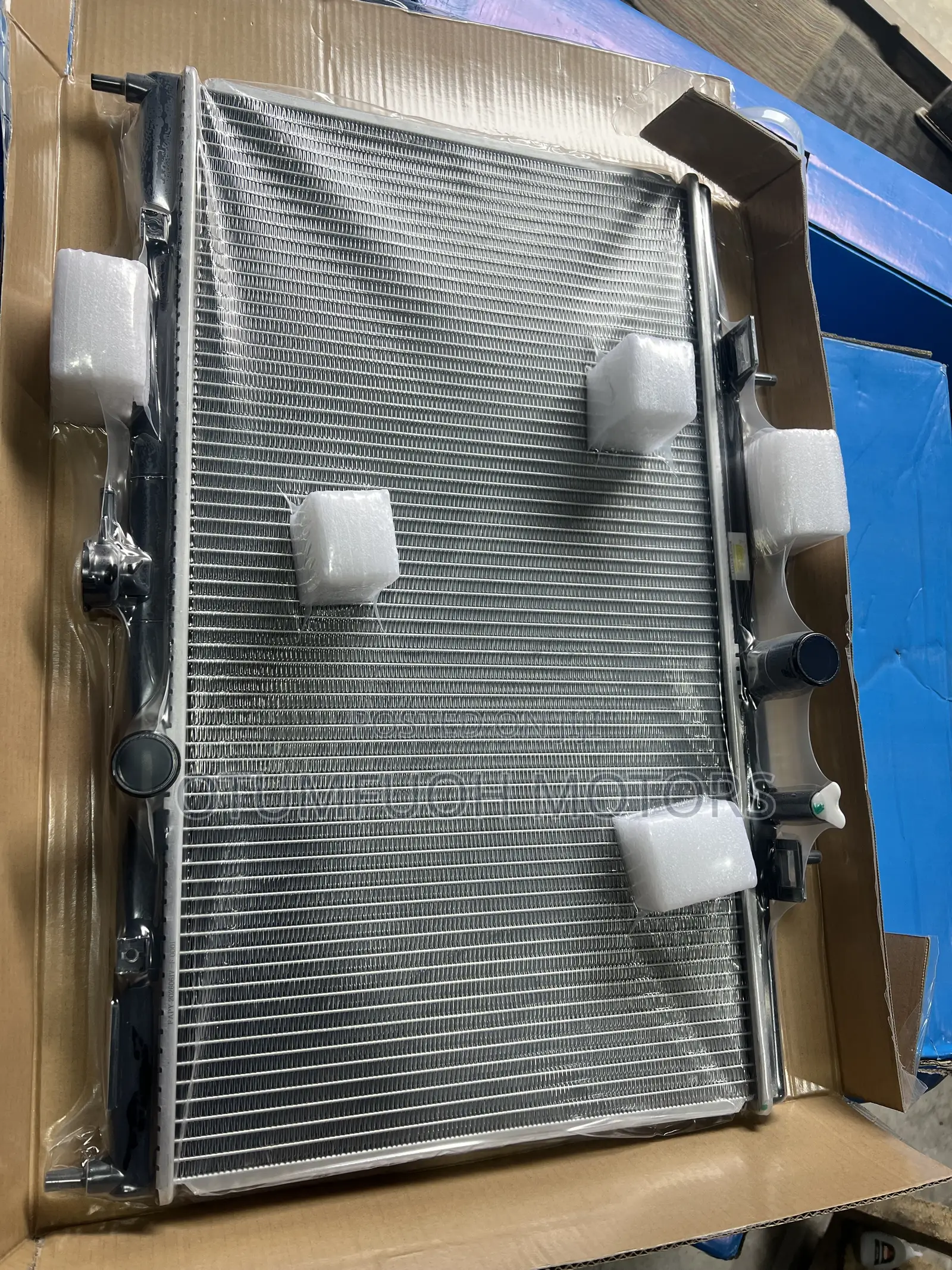 Nissan Sentra 2007 2008 2009 2010 Radiator (Water Tank)