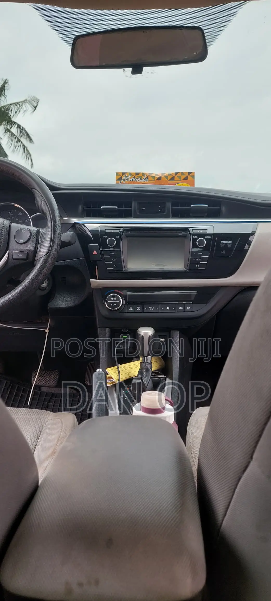 Toyota Corolla LE ECO Premium (1.8L 4cyl CVT) 2016 White