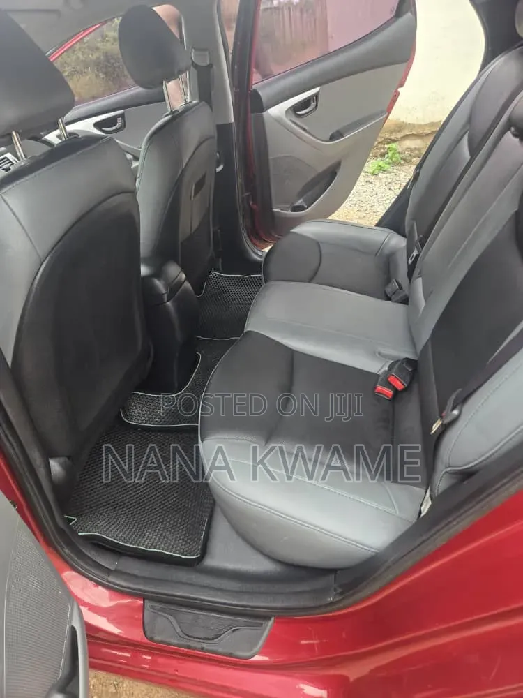 Hyundai Elantra 2015 Red