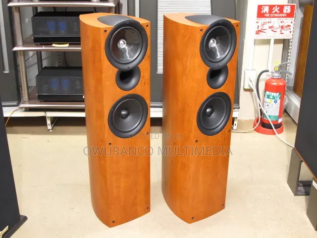 KEF Q4 Floorstanding Speakers – Audiophile British Sound