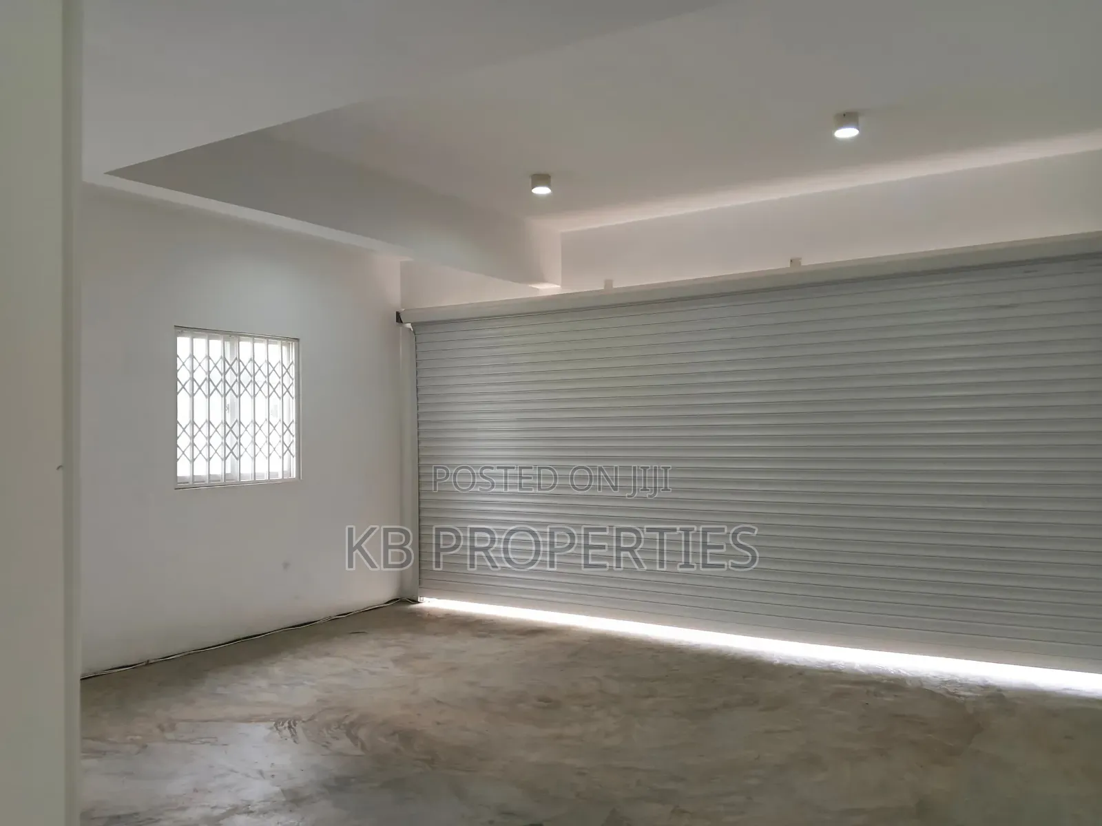6bdrm House in Kb Properties, Sakumono for rent