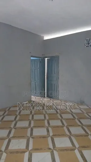 3bdrm Apartment in Barrier, Nungua for rent