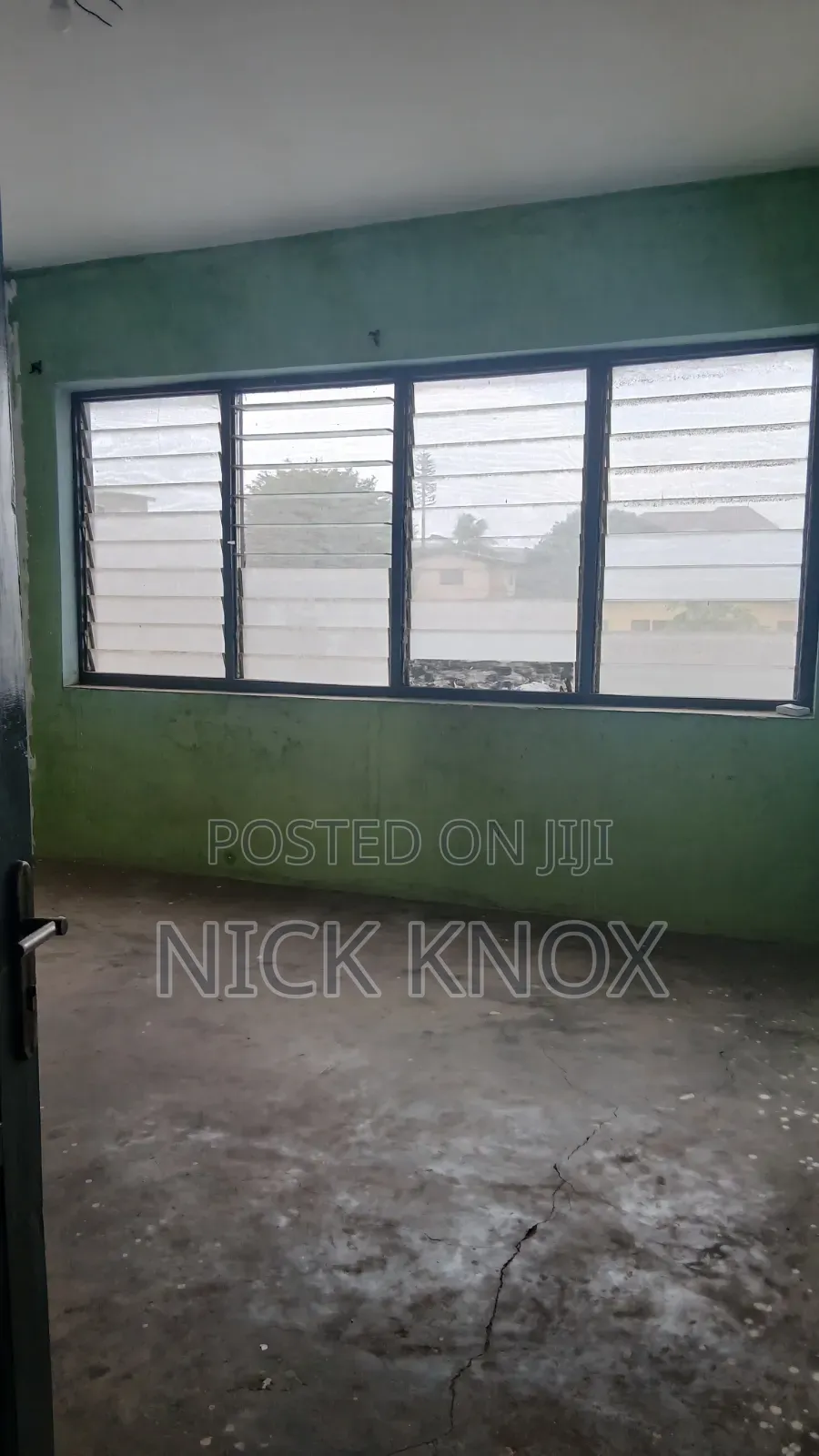 3bdrm Apartment in Barrier, Nungua for rent