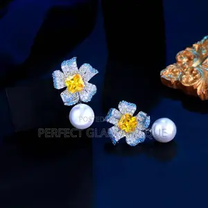 Zirconia Pearl Earring