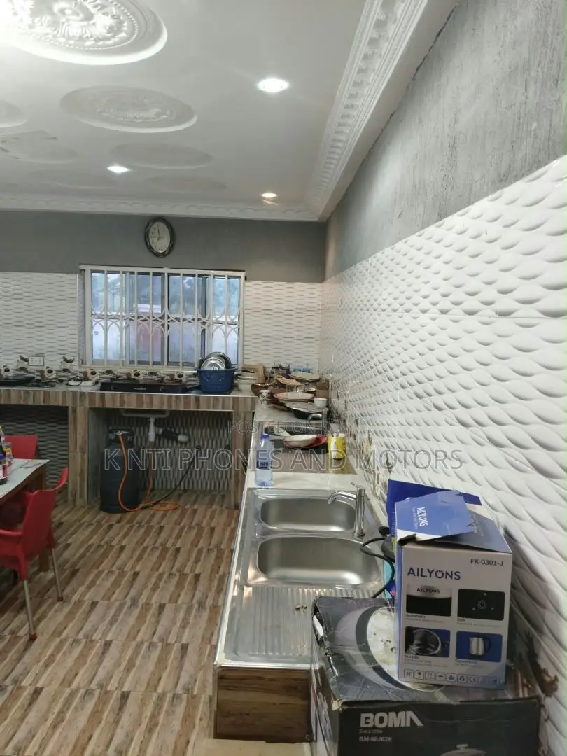 Furnished 7bdrm House in Dr Kk 7Rooms Lux, Bosomtwe for rent