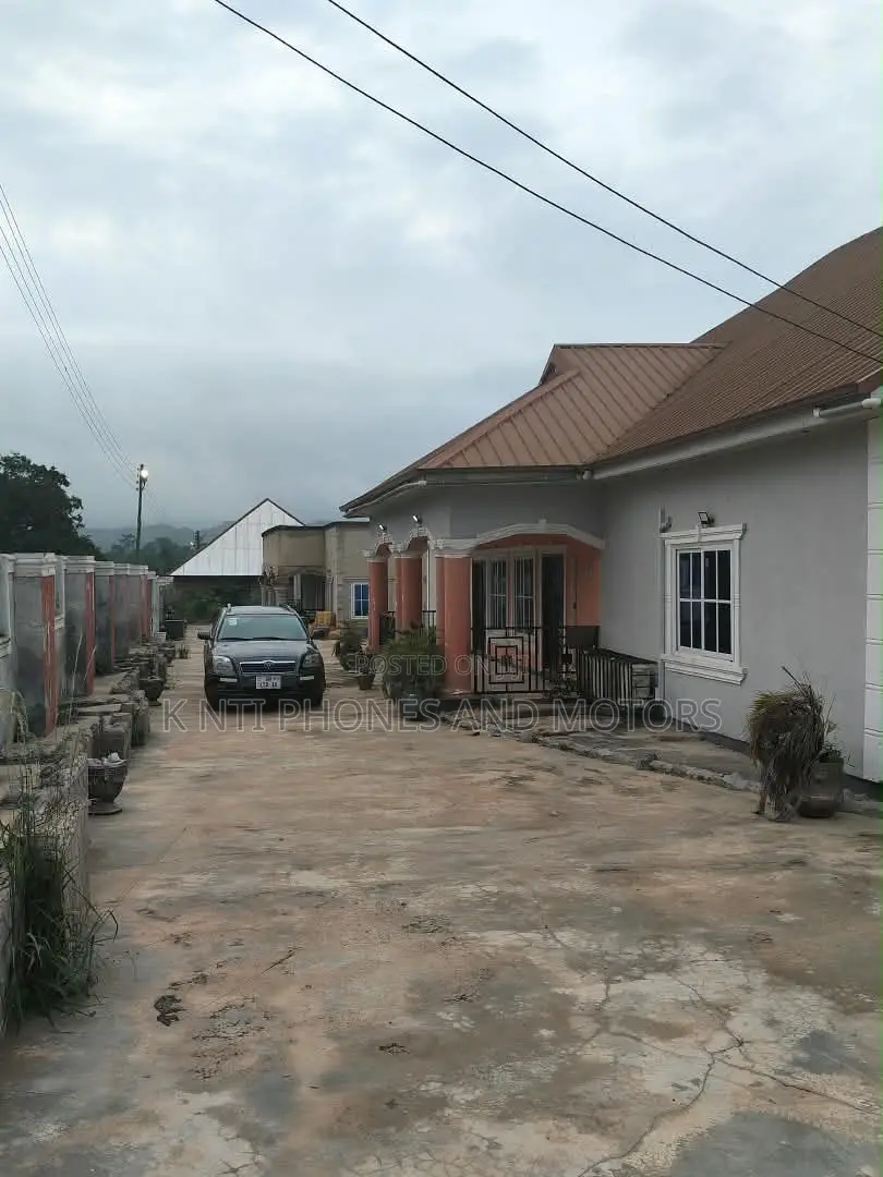 Furnished 7bdrm House in Dr Kk 7Rooms Lux, Bosomtwe for rent