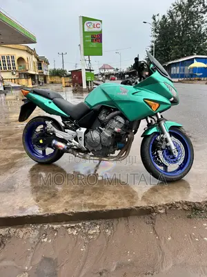 Honda CB 2009 Pink