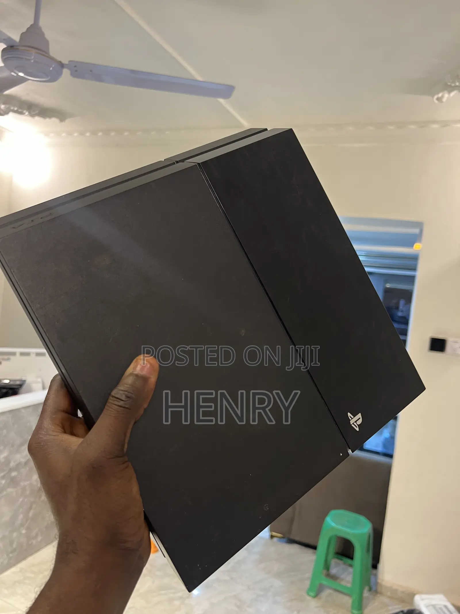 PlayStation 4 With 7games
