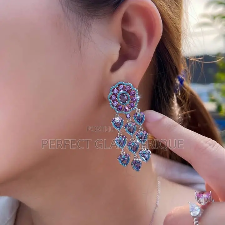 Dangling Zirconia Earring