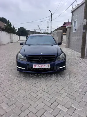 Mercedes-Benz C250 2014 Blue