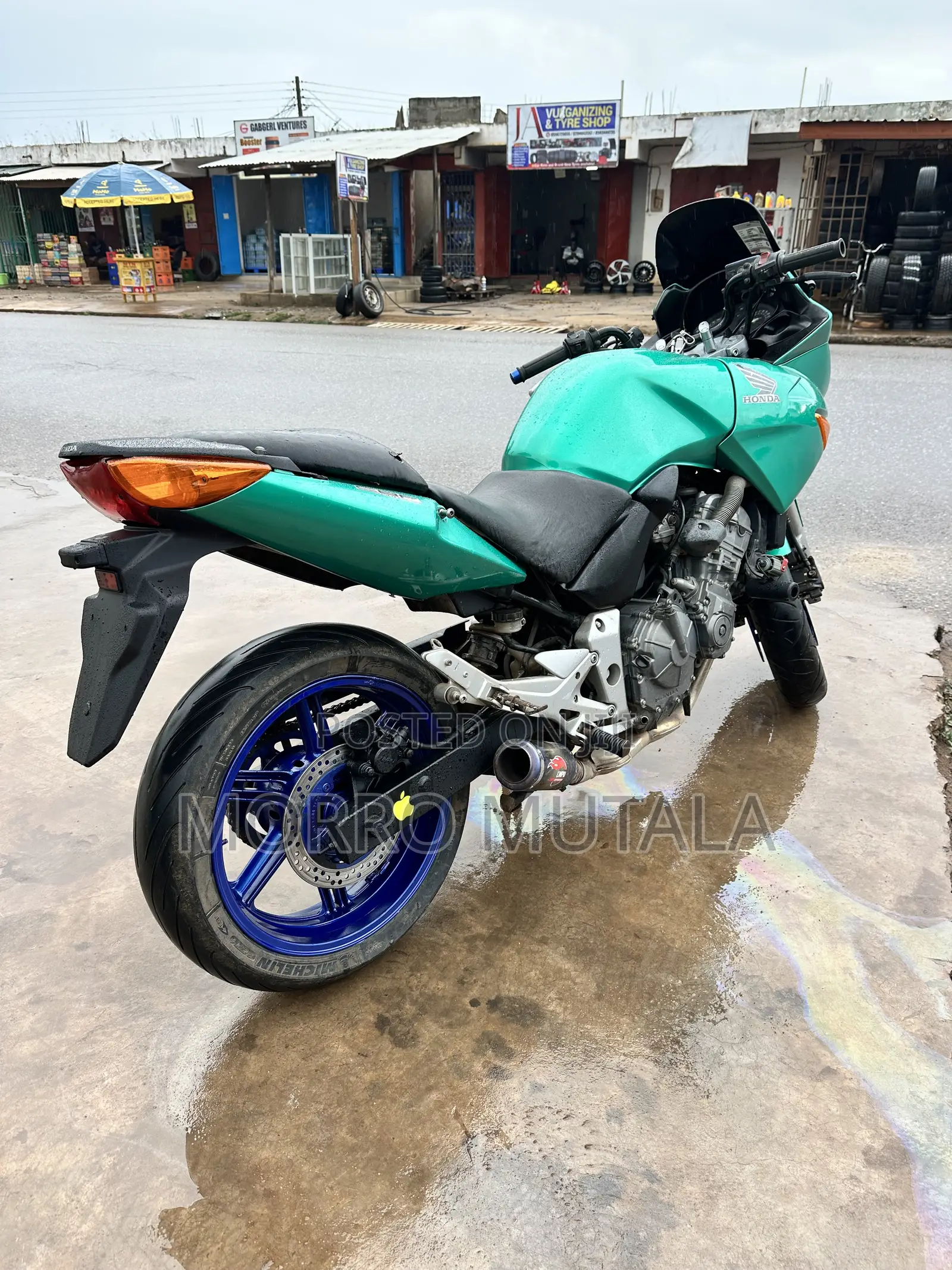 Honda CB 2009 Pink