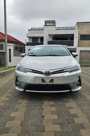 Toyota Corolla Altis 2019 Silver