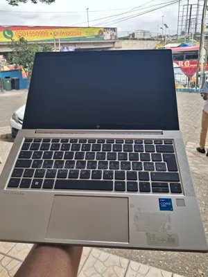 Laptop HP EliteBook 830 G8 8GB Intel Core i5 SSD 256GB