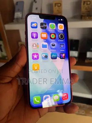 Apple iPhone 13 128 GB Red