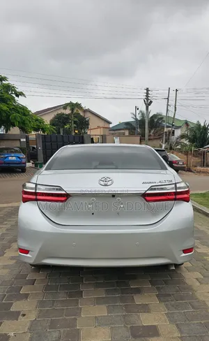 Toyota Corolla Altis 2019 Silver