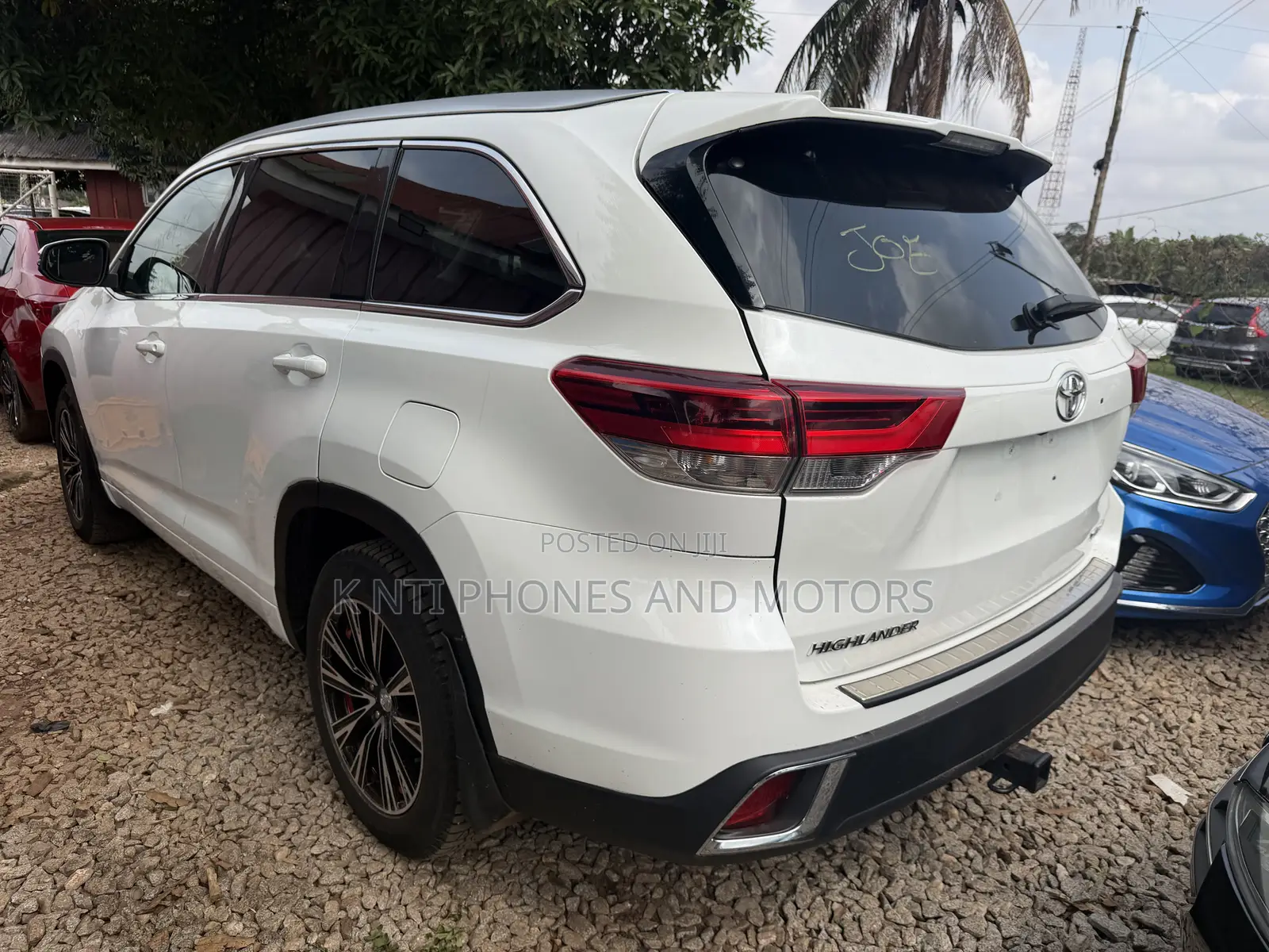 Toyota Highlander XLE 4x4 V6 (3.5L 6cyl 8A) 2018 White