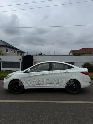 Hyundai Accent SE Sedan 2016 White