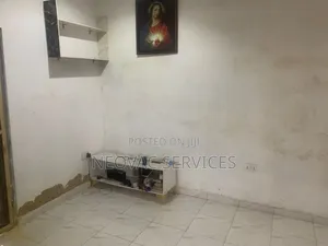 1bdrm Apartment in Little Roses Area for rent