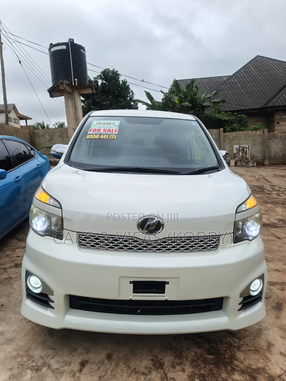 Toyota Voxy 2013 White