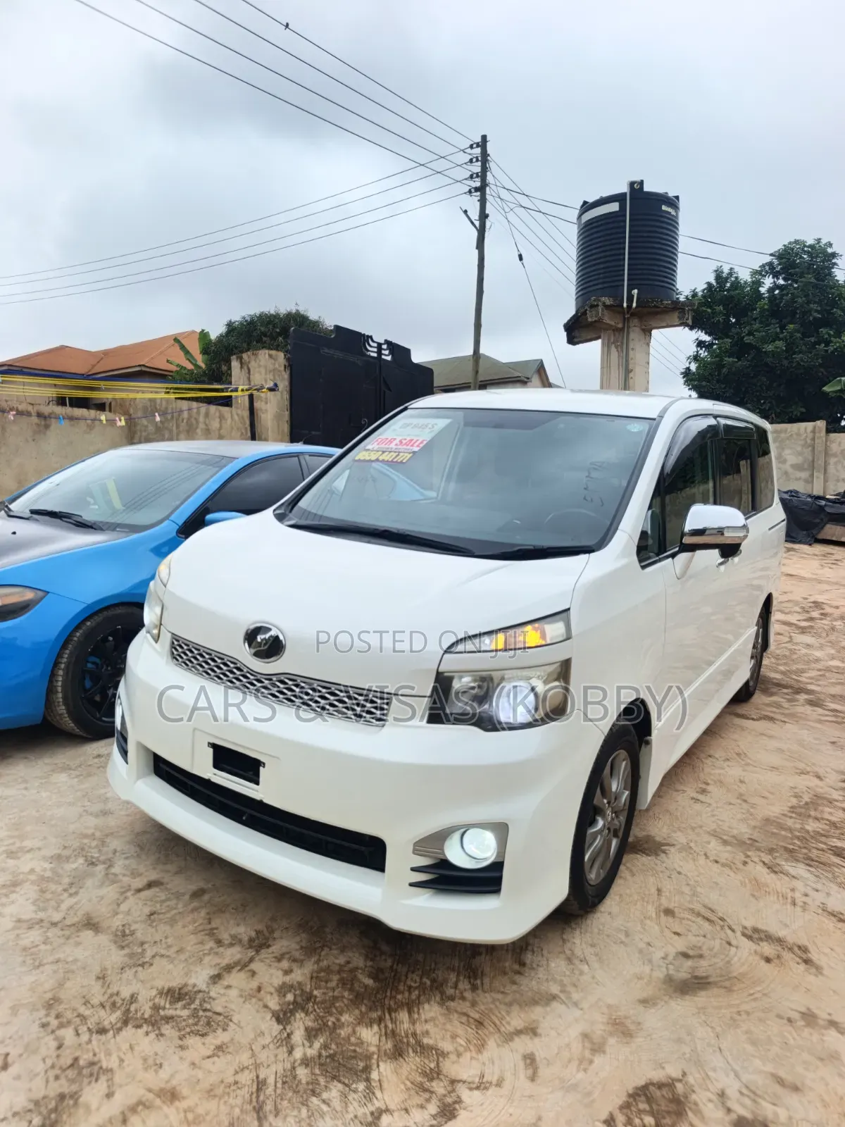 Toyota Voxy 2013 White