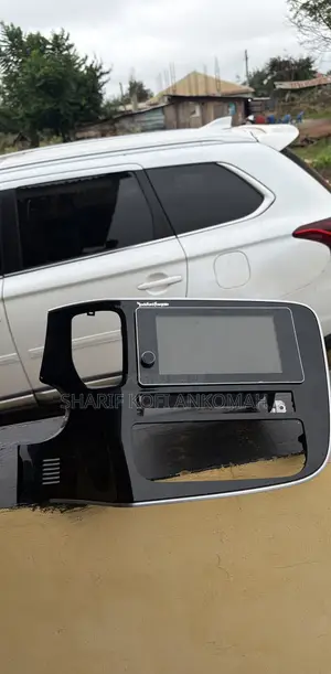 Outlander 2017-2020 Display Screen