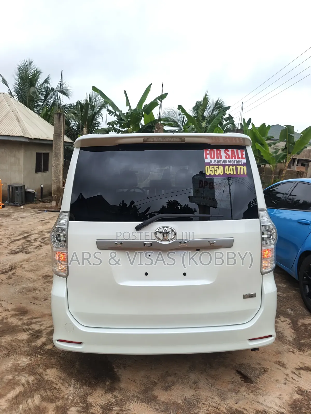 Toyota Voxy 2013 White