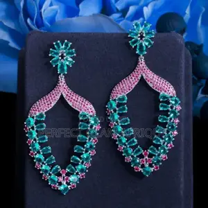 Luxurious Zircon Earring