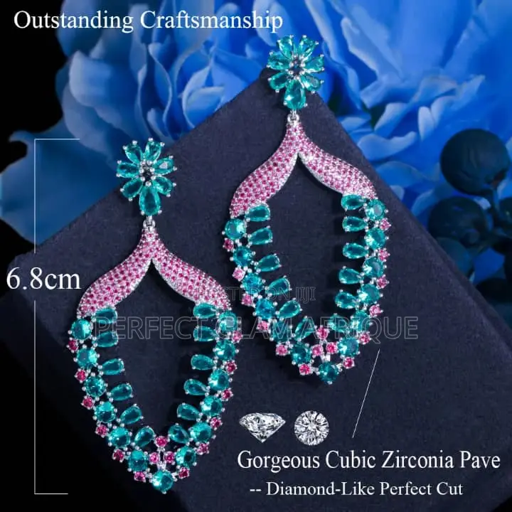 Luxurious Zircon Earring