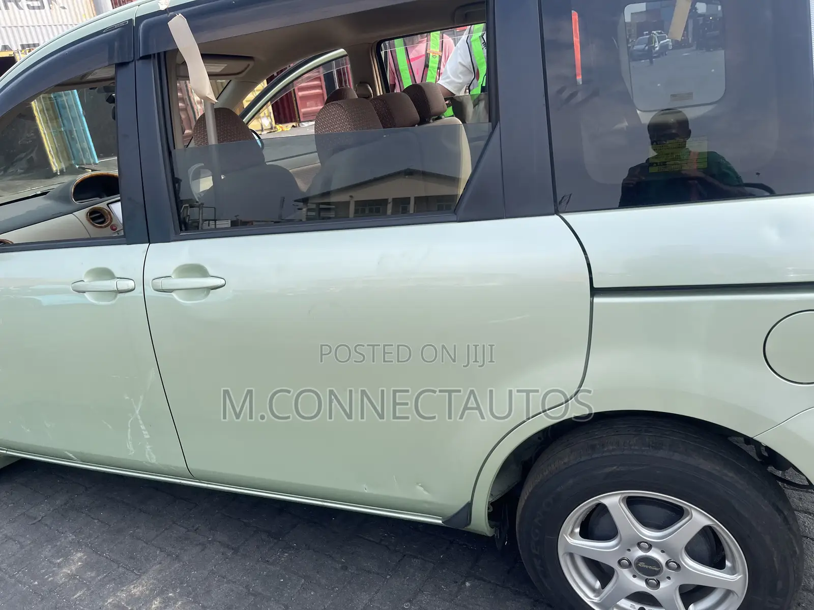 Toyota Sienta 1.5 AWD 2010 Green
