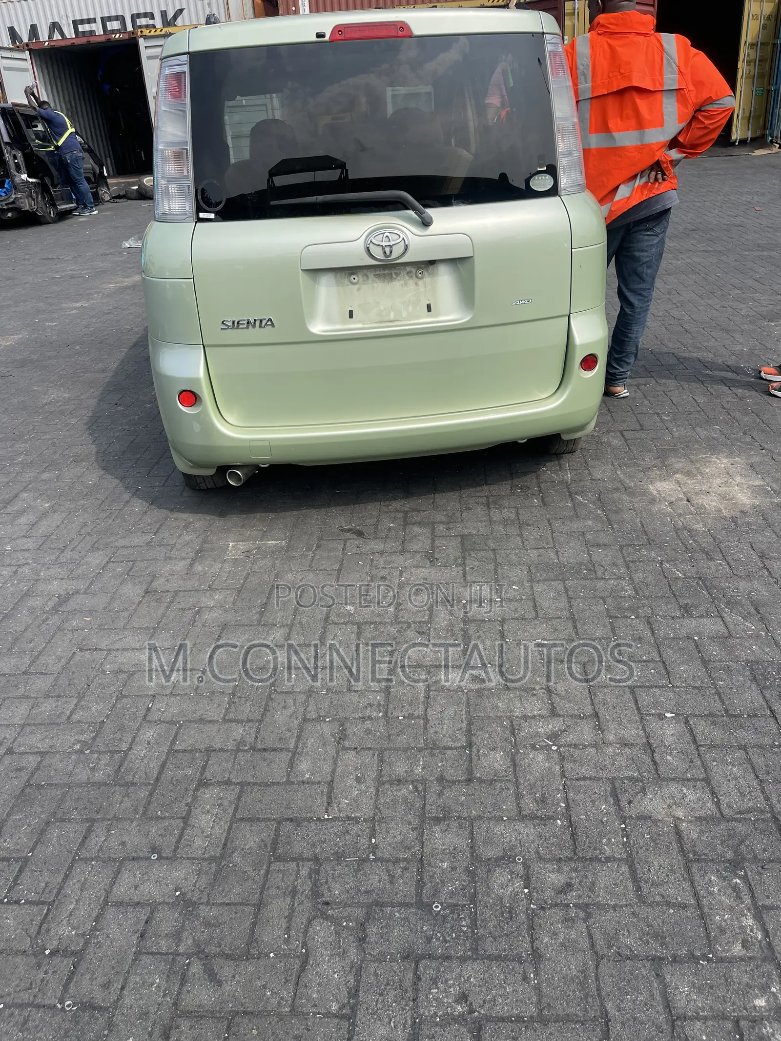 Toyota Sienta 1.5 AWD 2010 Green
