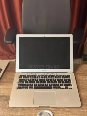 Laptop Apple MacBook Air 2015 8GB Intel Core i7 SSD 256GB