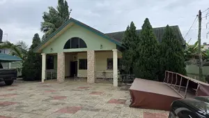 4bdrm Bungalow in Dzorwulu for rent