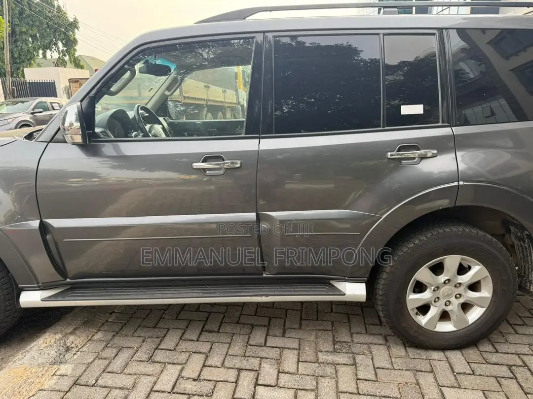 Mitsubishi Pajero V90 3.0 V6 GLS/GLX 2021 Gray