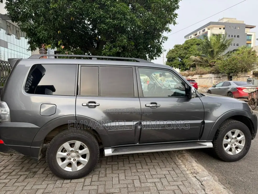 Mitsubishi Pajero V90 3.0 V6 GLS/GLX 2021 Gray