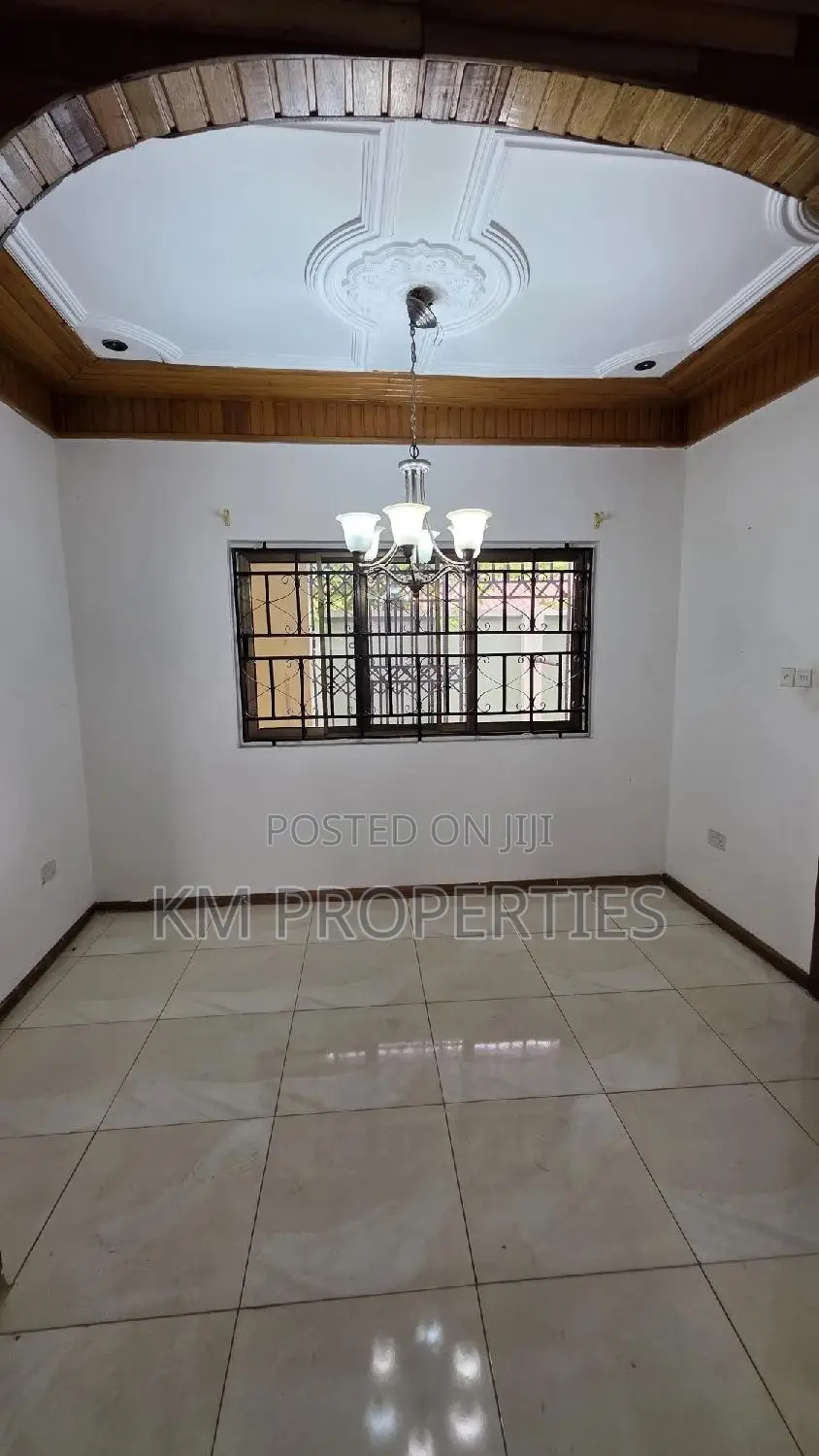 4bdrm Bungalow in Dzorwulu for rent