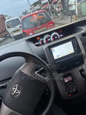 Toyota Voxy X 4WD 8-Seater 2011 Gray