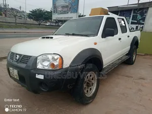 Nissan Hardbody 2009 White