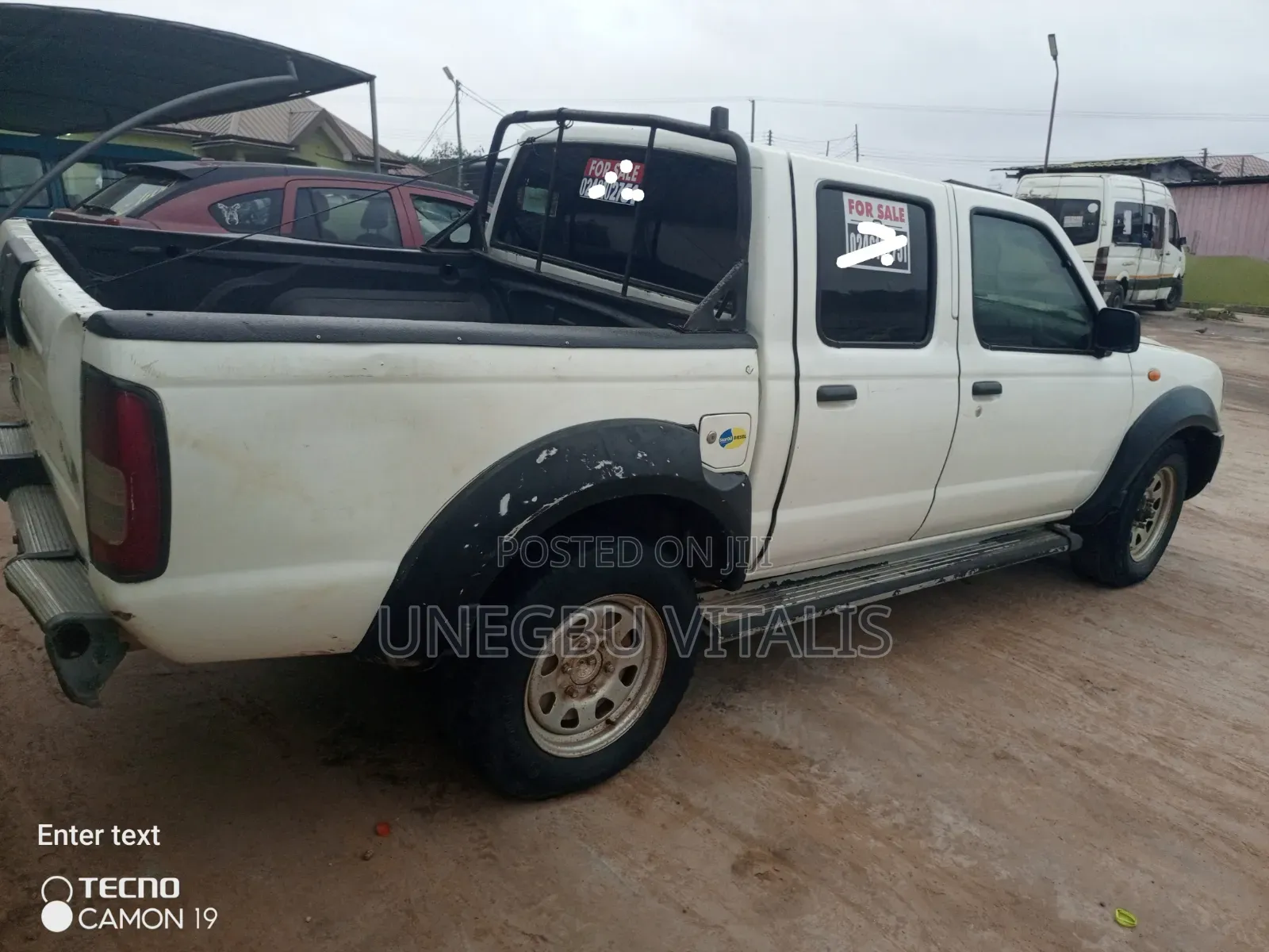 Nissan Hardbody 2009 White